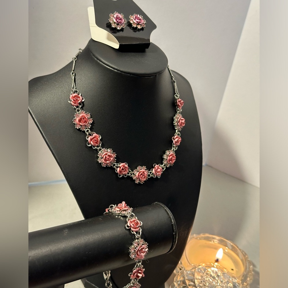 ELEGANT ROSE TRIO SET - Picture 6 of 6